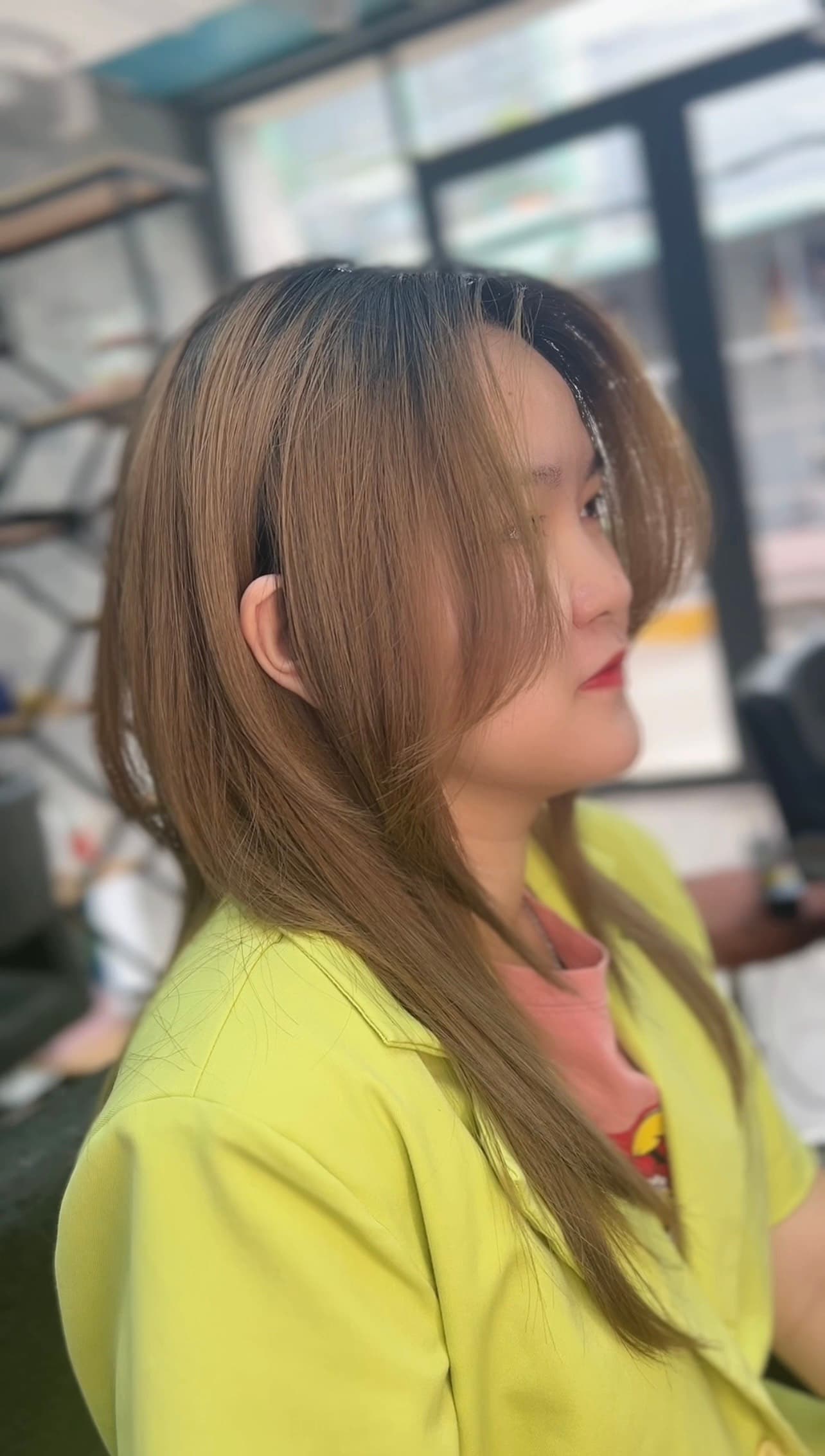 Cắt tóc layer mullet của Mai